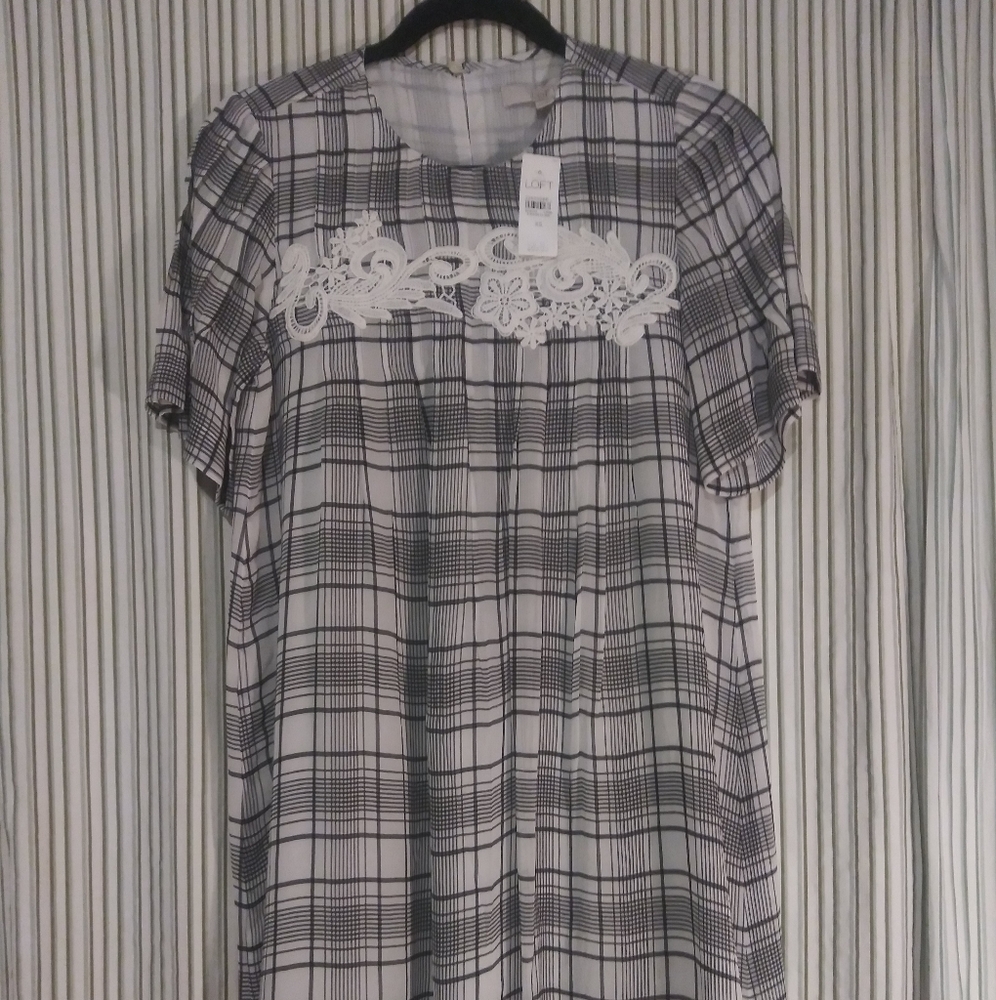 Womans ann taylor loft dress